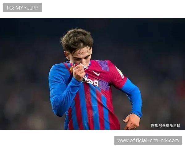 巴萨加维飞身垫射展现超强身体协调 巴萨加维飞身垫射展现超强身体协调